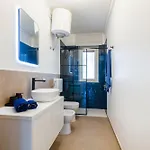 Guesthost - Spacious Flat X4 With Patio And Garden أوترانتو