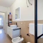 Guesthost - Spacious Flat X4 With Patio And Garden Apartamento Otranto