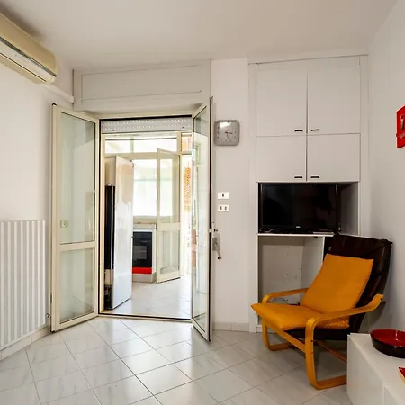 Guesthost - Spacious Flat X4 With Patio And Garden * Otranto