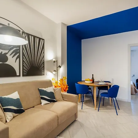 Guesthost - Spacious Flat With Patio And Garden Lägenhet
