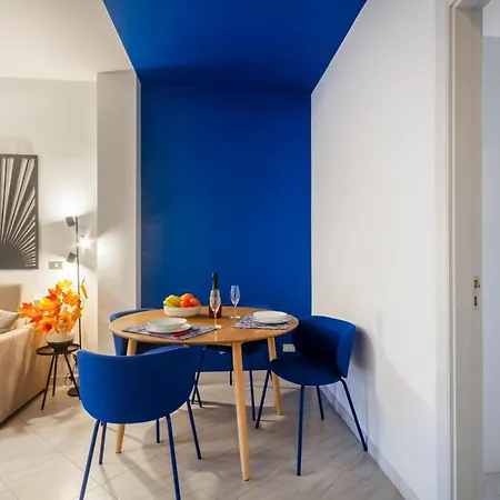 Guesthost - Spacious Flat With Patio And Garden Lägenhet *